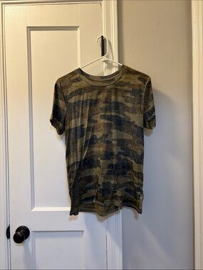 Lucky Brand Women's Short-Sleeve Camo Tee in Olive & Black